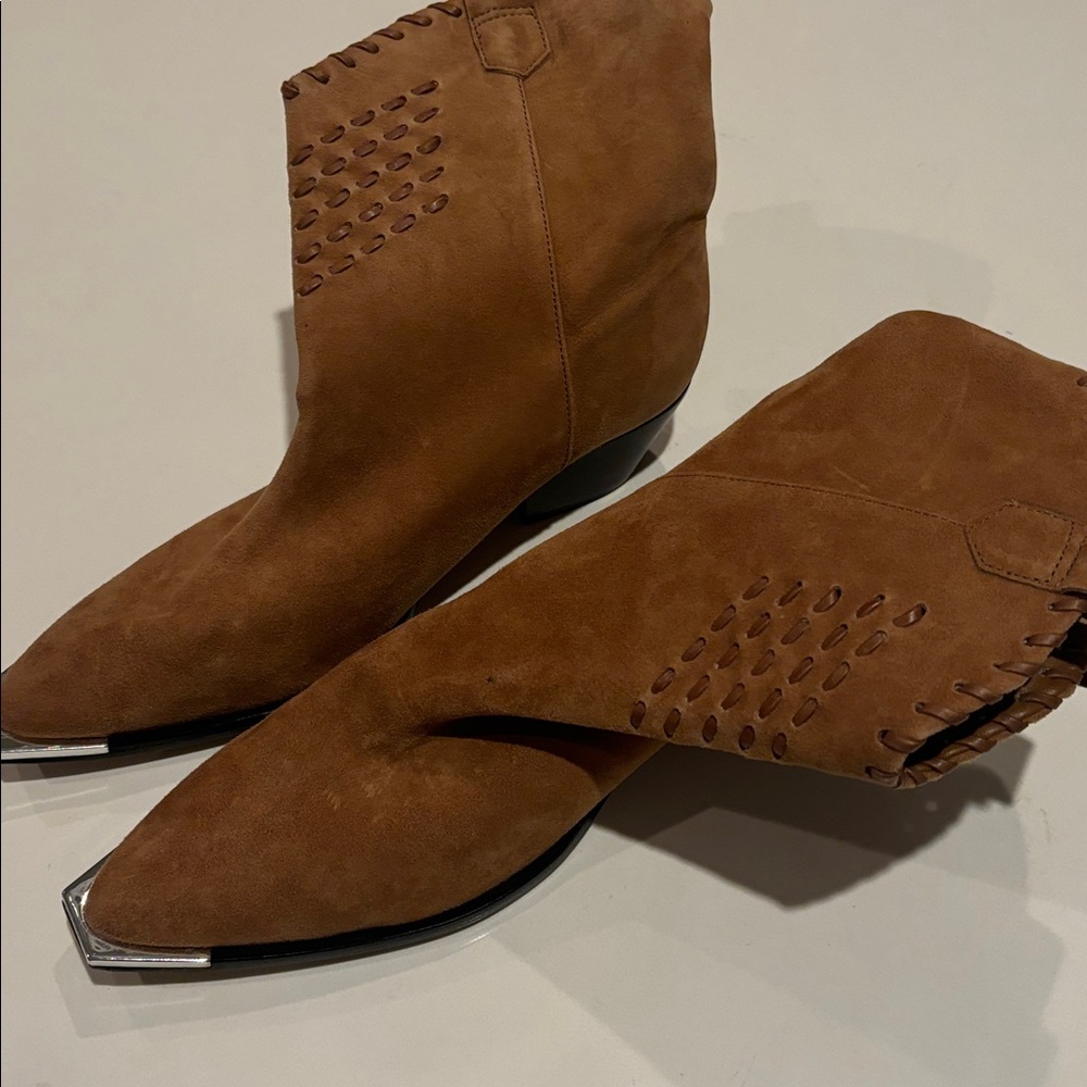 SCHUTZ Tan Suede Ankle cowboy style Boots
